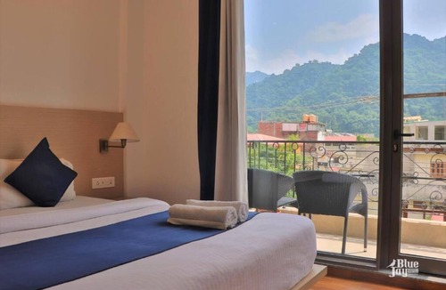 Tapovan Hostel | The Blue Jay Hostel | Dorms & Rooms