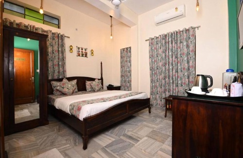 Lalkothi Bed & Breakfast | The BnB World-sustainable stay - Family Room