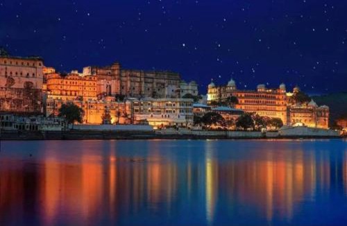 Lake Swaroop Sagar Bed & Breakfast | The Boho Royal Udaipur