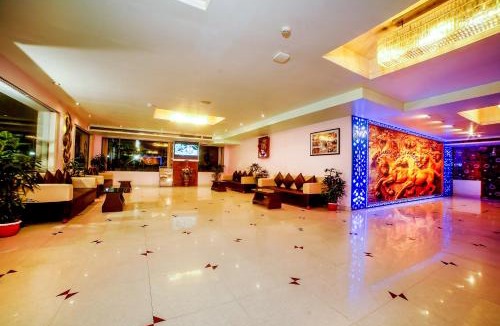 Berhampore Hotel | THE FAME HOTEL