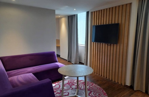 Greater Noida Hotel | THE GAURS SAROVAR PREMIERE