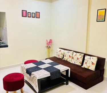 Sualkuchi Hotel | The Gulmohar Inn Six Mile