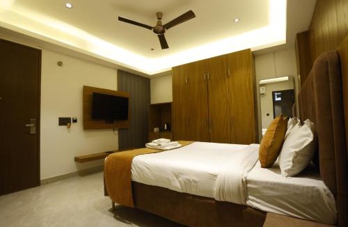 Noida Hotel | The Hoften Lotus Court, Noida