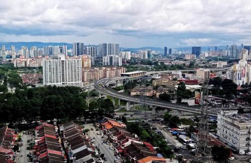 Kampung Bangkong Apartment | The Lake-ville KL Jalan Kuching by M Platinum