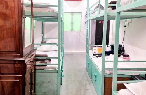Gomti Nagar Hostel | The Nomad Cave