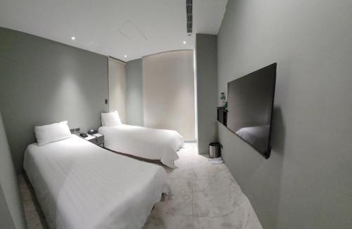 Shimen District Apartment | The Ocean House