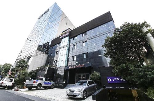 Yeon-dong Hotel | The Oreun Echae Hotel