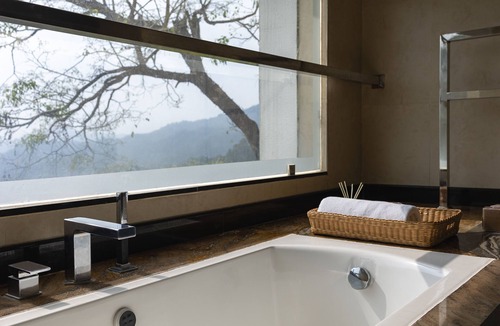 Devikolam Hotel | The Panoramic Getaway