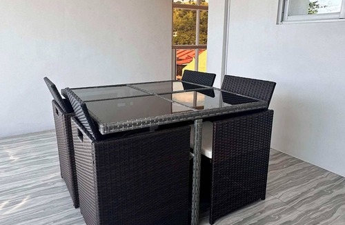 Barretto Apartment | The Penthouse - Barretto,Olongapo City Near Beach and Inflatable Island