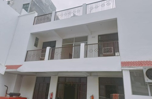 Phulpur Hotel | THE RAGHAV