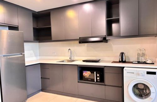 Bonifacio Global City Hotel | The Residences at BCCT