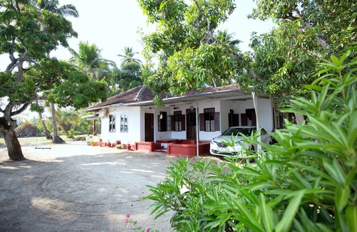 Kumbalangi House | The Riveroots Waterfront Heritage Homestay