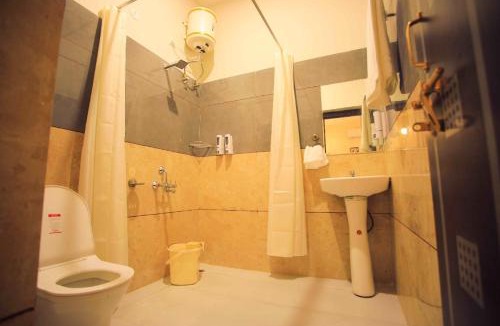 Village Hokra House | THE ROYAL FARM