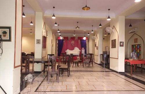 Amer Fort Road Hotel | The TT Palace