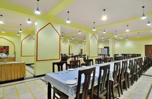 Amer Fort Road Hotel | The TT Palace