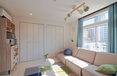 Nishi-Shinjuku Apartment | There are 1 bed room with 2 double beds