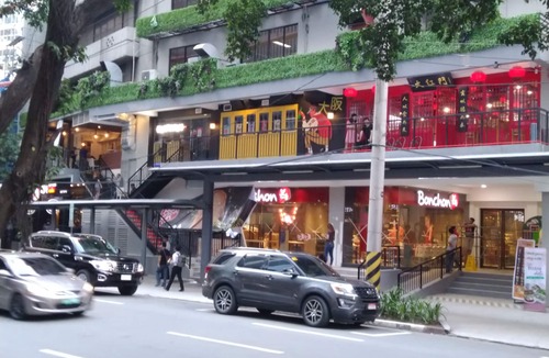 Salcedo Village Condo | Three Central