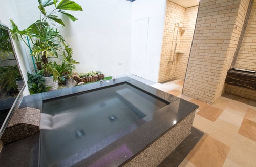 Jinshan Hotel | Ting-Shuai Motel