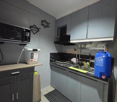 Angeles City House | Tiny Home near Clark Airport 1BR, Loft and Netflix