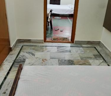 Varanasi Apartment | Topper stay