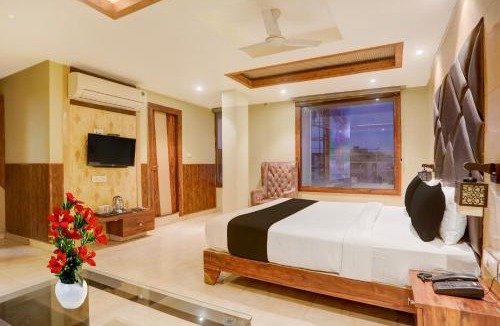 Danapur Hotel | Townhouse Oak Amity University Patna Formerly The Golden Crown