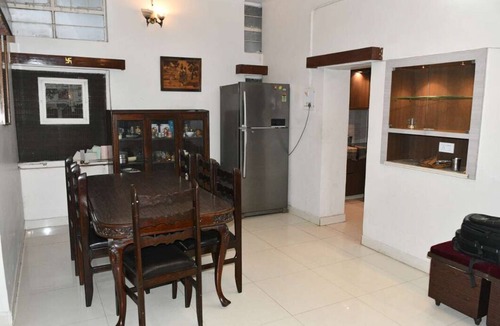 Allahabad House | Tranquil 3-bedroom house with AC in Prayagraj