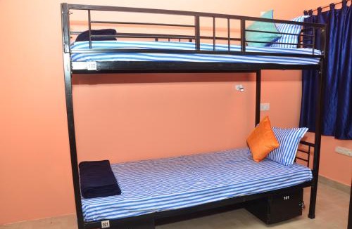 Bhubaneshwar House | Tranquil Budget Room