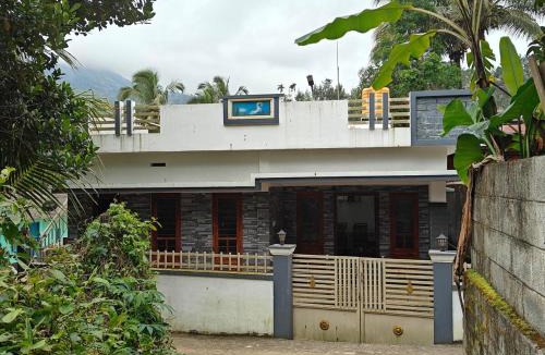 Gudalur House | Tranquil Gudalur Stay Surrounded by Tea & Forests