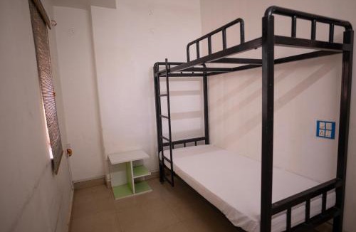 Paltan Bazaar Hostel | Travelers Hostel