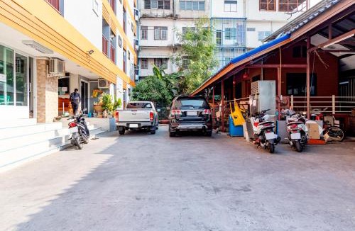 Chom Thong Hostel | Tree Place