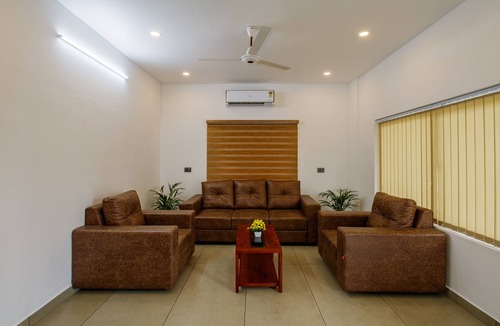 Alwaye Hotel | Treebo Amigos Residency Cochin Airport Hotel