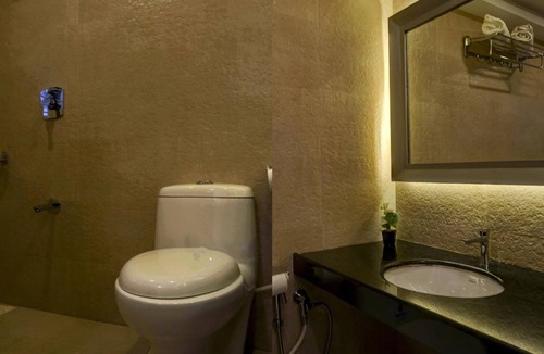 Khatri Park Housing Society Hotel | Treebo Five Elements with Swimming Pool