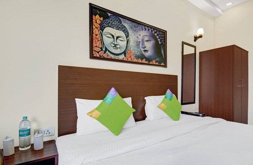 Noida Hotel | Treebo Noida Grand