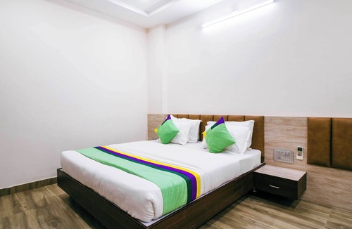 Shavri Colony Hotel | Treebo Paras Raj Near City Palace