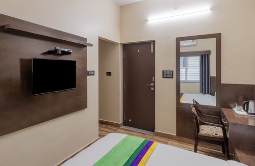 Vellore Hotel | Treebo Pranav Park