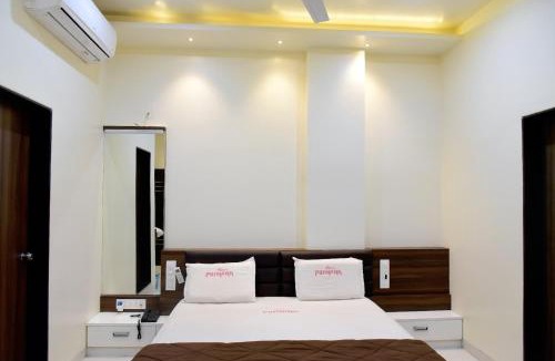 Satara Hotel | Treebo Pushpak