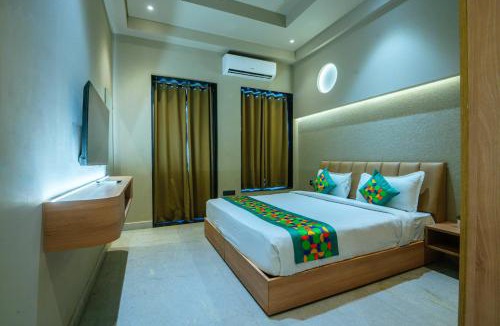 Sector 70 Hotel | Treebo Royal City