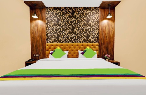 Paltan Bazaar Hotel | Treebo Spring Brook