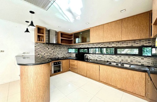 Koh Kaew House | Tremendous 3-bedroom house with AC in lovely Tambon Ratsada