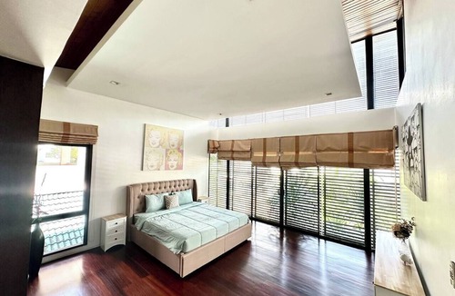 Koh Kaew House | Tremendous 3-bedroom house with AC in lovely Tambon Ratsada