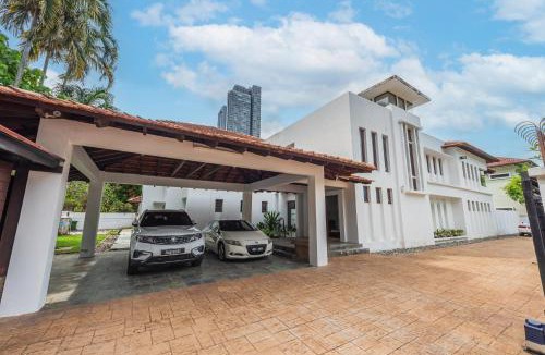 Malaysian Police Training Centre Villa | Tropical Bliss Luxe 5BR 30Pax Private Pool Villa KL by Verano