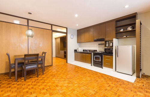 Ermita Night District Hotel | Tropicana Suites