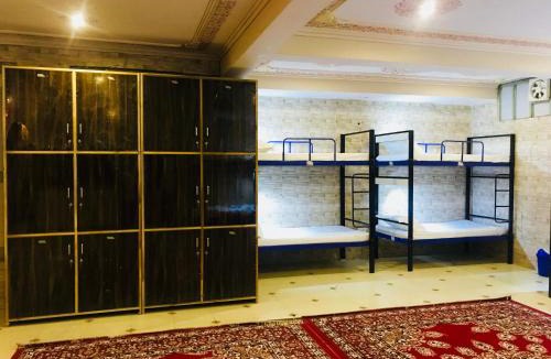 Gopalbari Hostel | Tuk Tuk Backpackers- Near Jaipur Train Station