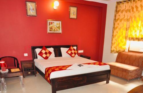 Gopalbari Hostel | Tuk Tuk Backpackers- Near Jaipur Train Station
