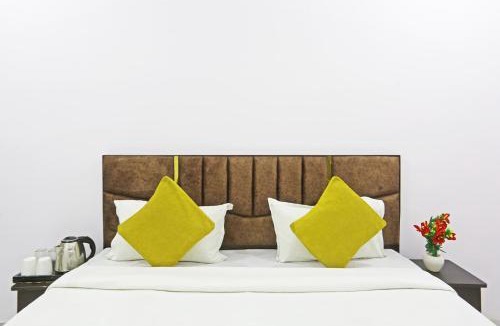 Pashim Vihar Hotel | Twamev Residency