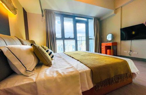 Bonifacio Global City Apartment | Ultra-Luxury 3BR Penthouse in Uptown BGC