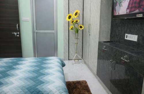 Jhotwara Apartment | Urban Comfort Modern Private 1BHK Couple Friendly
