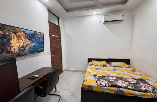 Old Rajinder Nagar Apartment | Urban ease homestay