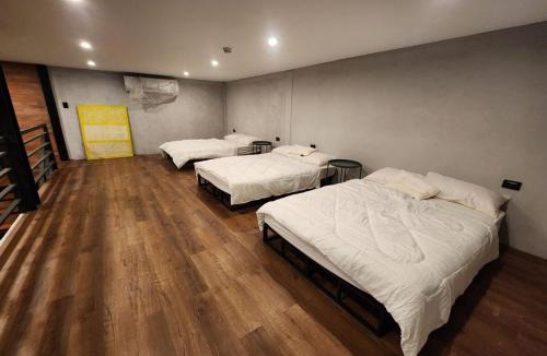 Tagaytay House | Urban Eight Loft - Walk to Picnic Grove