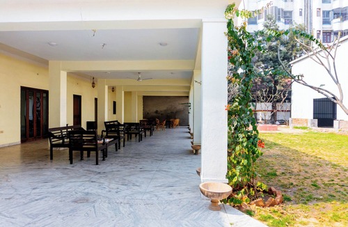 Bani Park Villa | Urban Trippers Shamiyana Villa byArindam
